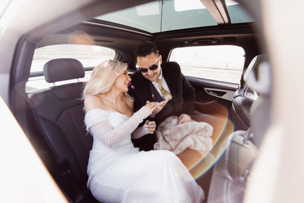 Zanimljiv ugao i kadar naših mladenaca iz kola